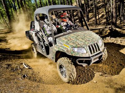 2011.arctic-cat.prowler-hdx700.camo_.front-right.riding.on-dirt.jpg