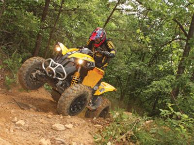 2012.can-am.renegade1000.white_.front_.riding.up-hill.jpg