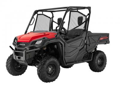 2016.honda-pioneer1000.red.front-left.studio.jpg