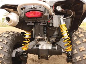 2010.can-am.renegade800x-xc.close-up.rear-suspension.jpg
