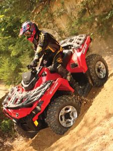 2011.can-am.outlander800r.red_.front-left.riding.down-hill.jpg