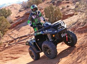 2015.arctic-cat.xr700eps-le.front-right.riding.on-sand.jpg