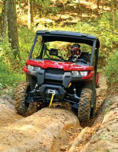 2016.can-am.defender.red.front.riding.up-hill.jpg