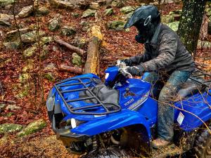 2016.yamaha.grizzly4x4eps.blue_.left_.riding.on-trail.jpg