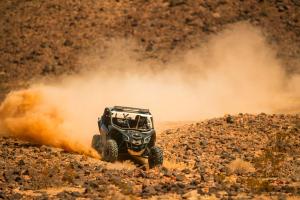 2017.can-am.maverick-x3-xds-turbo-r.black_.front_.riding.in-desert.jpg