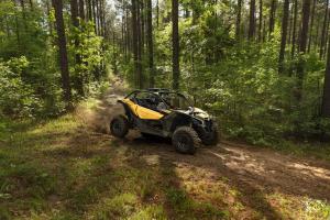 2017.can-am.maverick-x3-xds.yellow.front-right.riding.on-trail.jpg