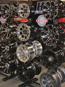 dealer-show.2012.hd-wheels.cast-aluminum.jpg