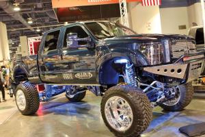 feature.2016.sema-expo.lifted-truck.jpg