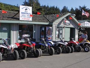 location.2011.atvs_.parked.by-dune-country-atv-rentals.oregon-winchester.jpg